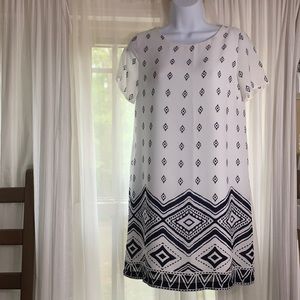 Lulus Short Sleeve shift dress with Slit B…